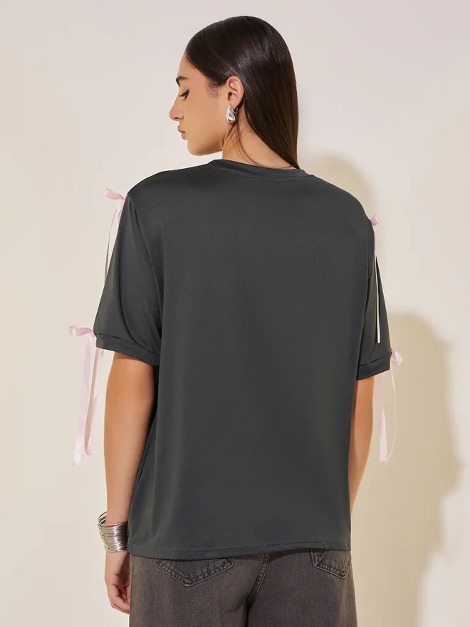 Take Two Take Two Round Neck Bow Tie Detailed T-Shirt