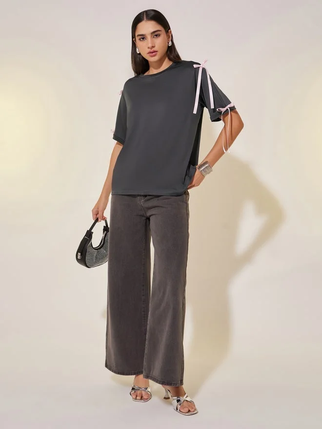 Take Two Take Two Round Neck Bow Tie Detailed T-Shirt