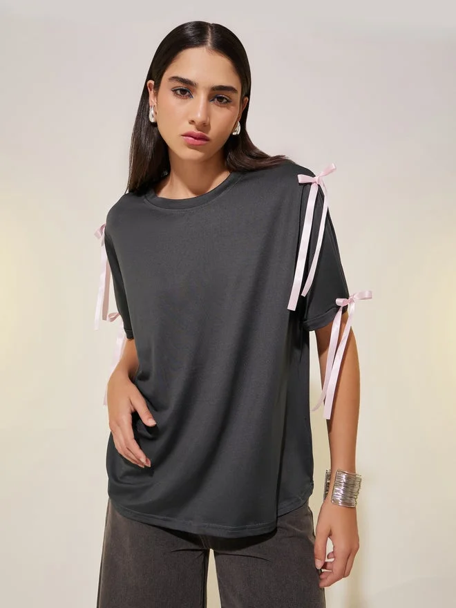 Take Two Take Two Round Neck Bow Tie Detailed T-Shirt