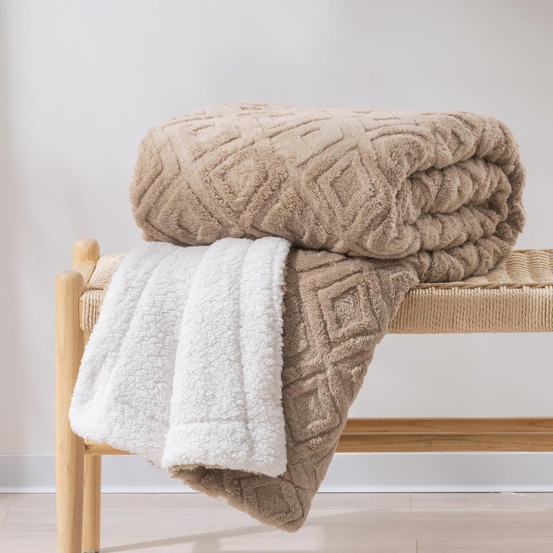EverGrace Jacquard Boho Sherpa Fleece Throw Blanket for Couch Super Soft Cozy Fuzzy Plush Blankets for Winter Reversible Thick Warm Blanket for Bed Sofa Living Room Khaki Tan 50 x 60