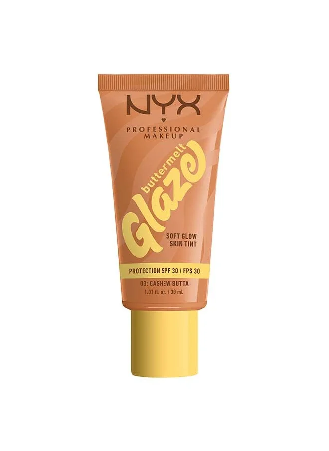 NYX PROFESSIONAL MAKEUP NYX Professional Makeup Buttermelt Glaze Soft Glow Skin Tint + SPF/FPS 30, Foundation, 12h Wear, Cashew Butta