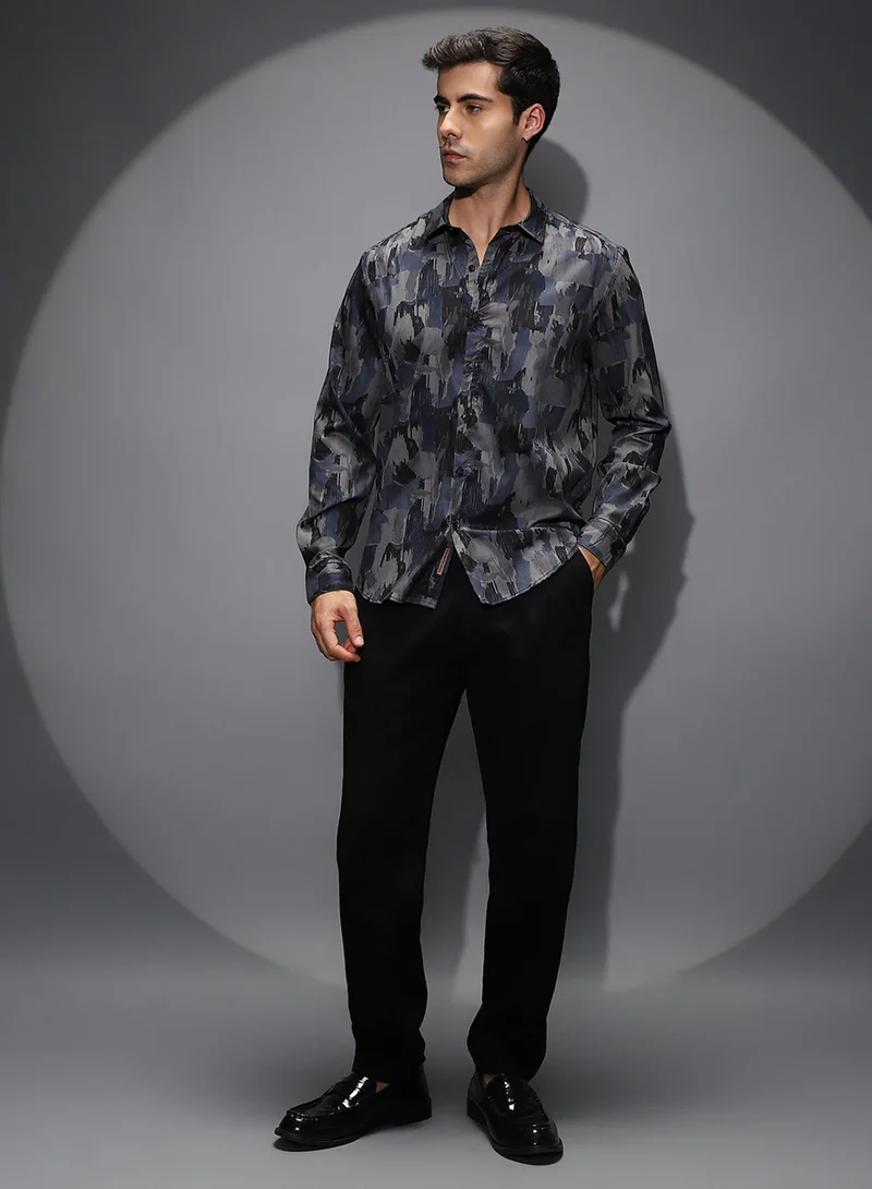 Campus Sutra Campus Sutra Men's Indigo Blue & Moon Grey Fray-Stroke Imprint Shirt For Casual Wear | Spread Collar | Long Cuffed Sleeves | Button Closure | Shirt Shirt Crafted With Comfort Fit For Everyday Wear