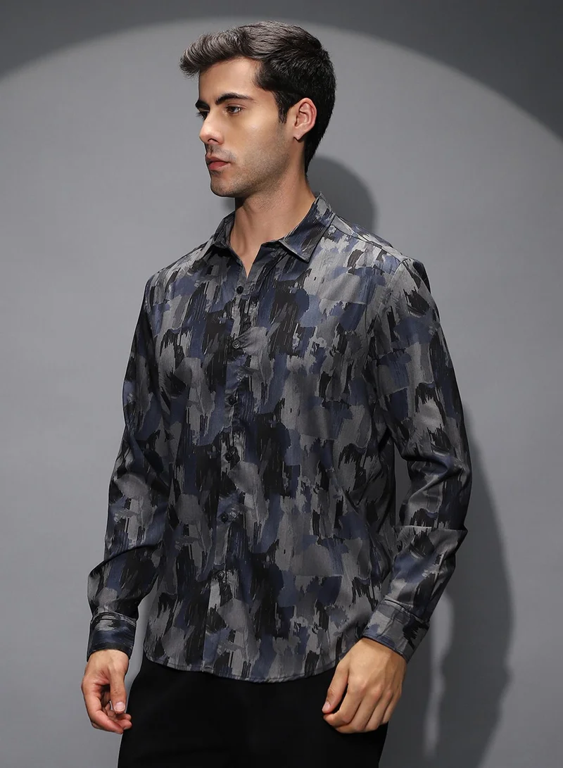 Campus Sutra Campus Sutra Men's Indigo Blue & Moon Grey Fray-Stroke Imprint Shirt For Casual Wear | Spread Collar | Long Cuffed Sleeves | Button Closure | Shirt Shirt Crafted With Comfort Fit For Everyday Wear