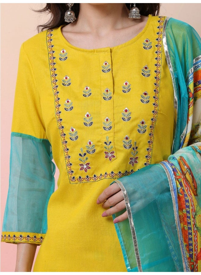 AKS Floral Yoke Design Gotta Patti Straight Kurta With Palazzos & Dupatta - Image 2