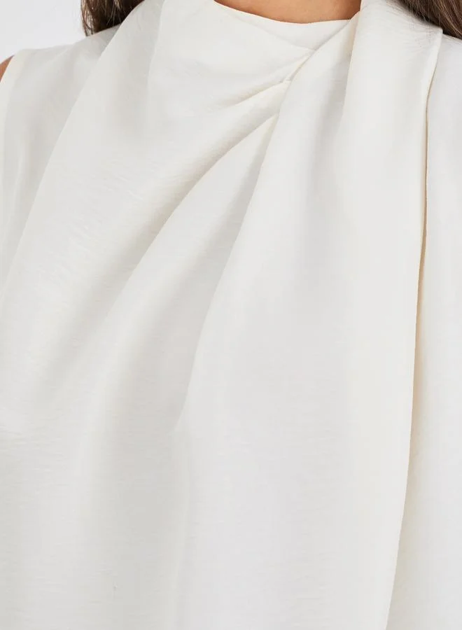 Styli Styli Solid Asymmetric Neck Sleeveless Top