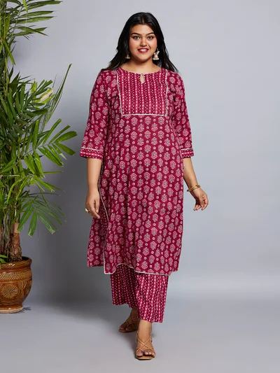 globus Gloplus Women Keyhole Neck Floral Print Gotta Lace Straight Plus Size Kurta & Pants Set