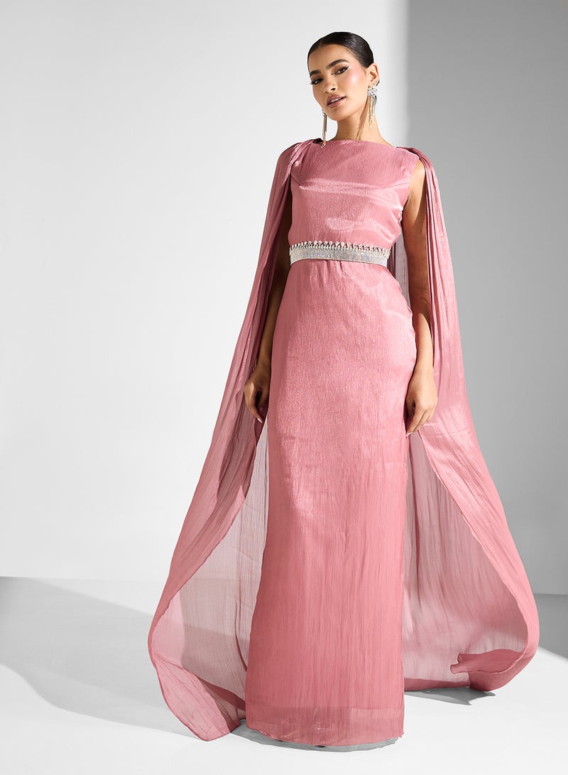 ايلا فستان بتصميم جريء للمغامرات - Image 1