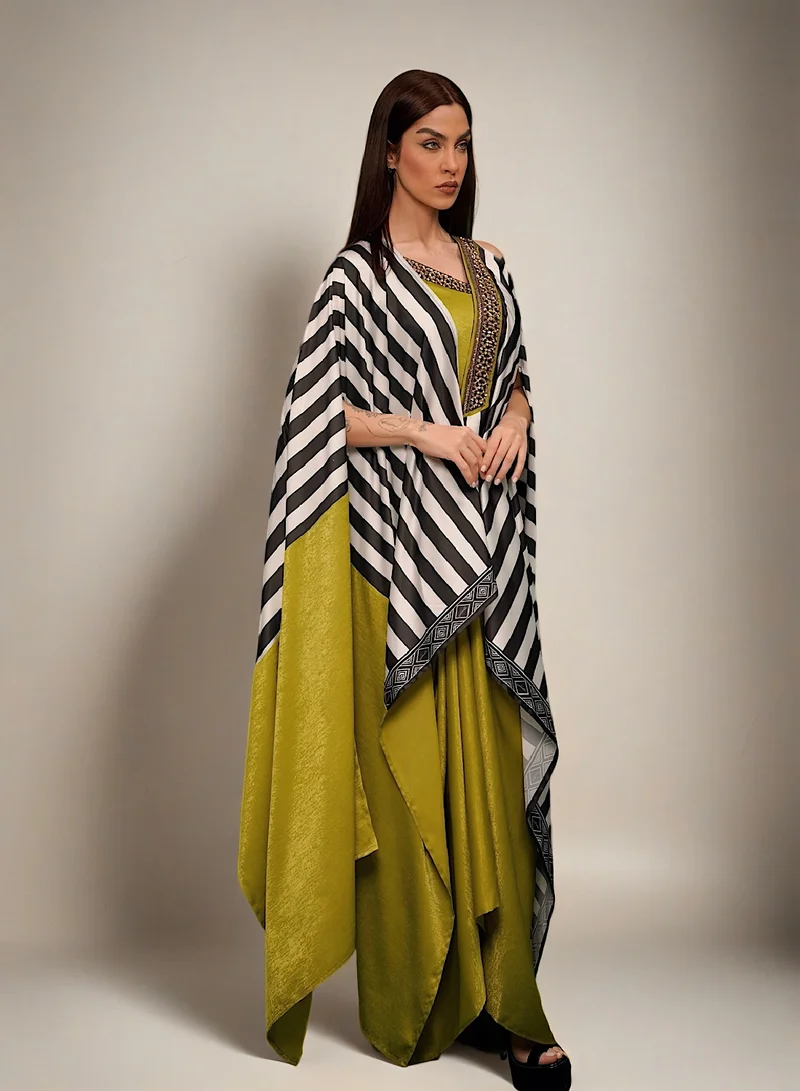 إكستاسي طقم فستان بكاب مطوي