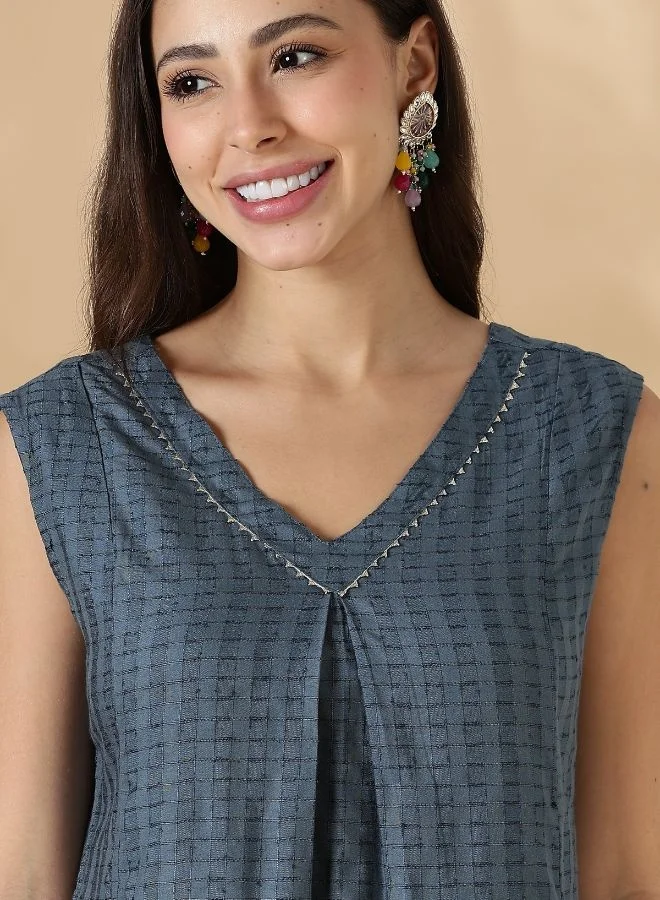 Abhishti V Neck Textured Kurta pant set with delicate lace detailings