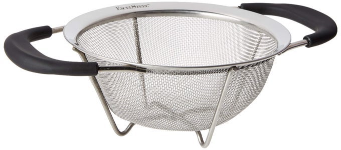 PROFESSIONAL QUALITY HEAVY GAUGE MESH COLANDER WITH SANTOPREME HANDLES 612INCH