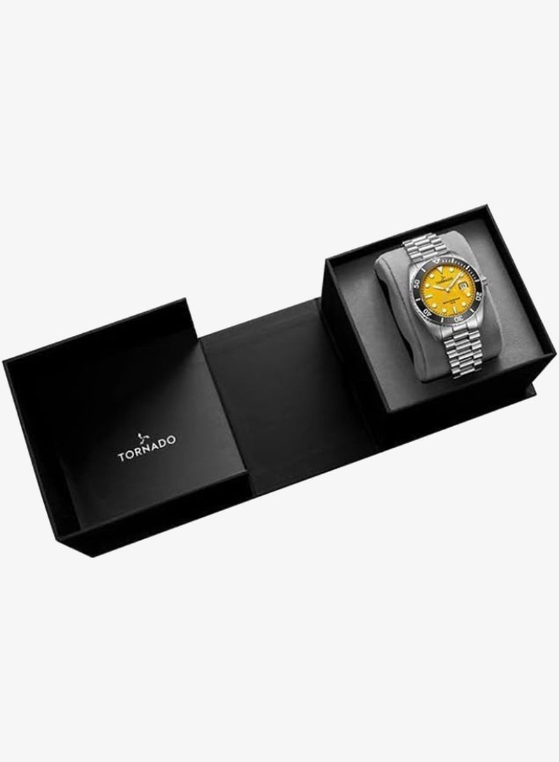 TORNADO Men's  Solid Stainless Steel,Brushed Outer Links, Polished Center Links 3H with date Display Watch T22001-SBSYB - 42mm mm - Image 5