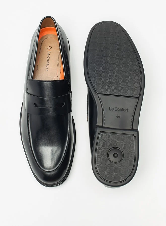 لو كونفورت Men Solid Slip-On Loafers