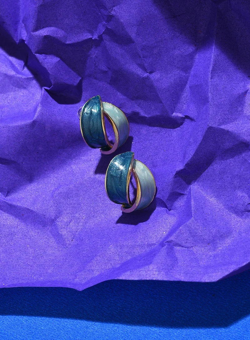 SOHI Overlap Artificial Stud Earring Jewellery