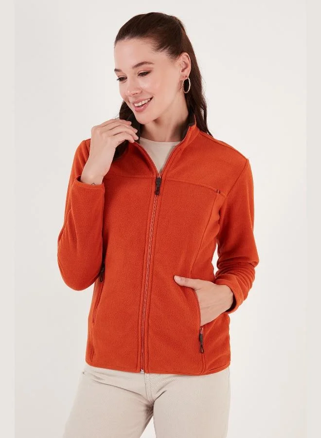 ليلا ليلا طقم قطعتين نسائي من البولار بقصة ضيقة وملمس ناعم مقاوم للتوبير