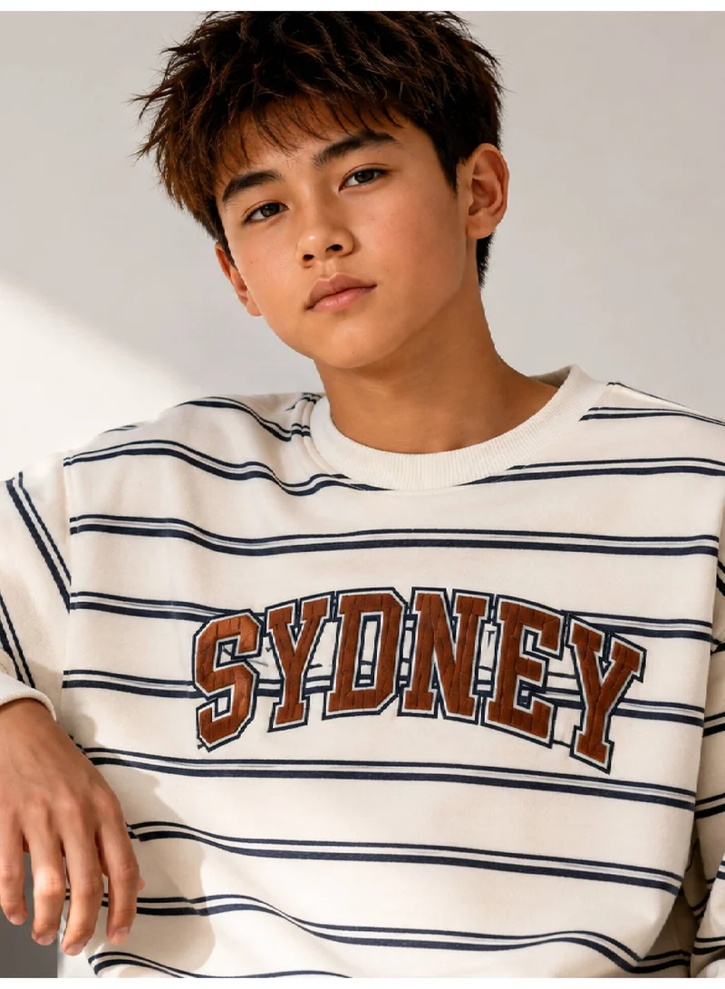 لا مفر الاثنين Boys Striped “Sydney” Long Sleeve sweatshirt