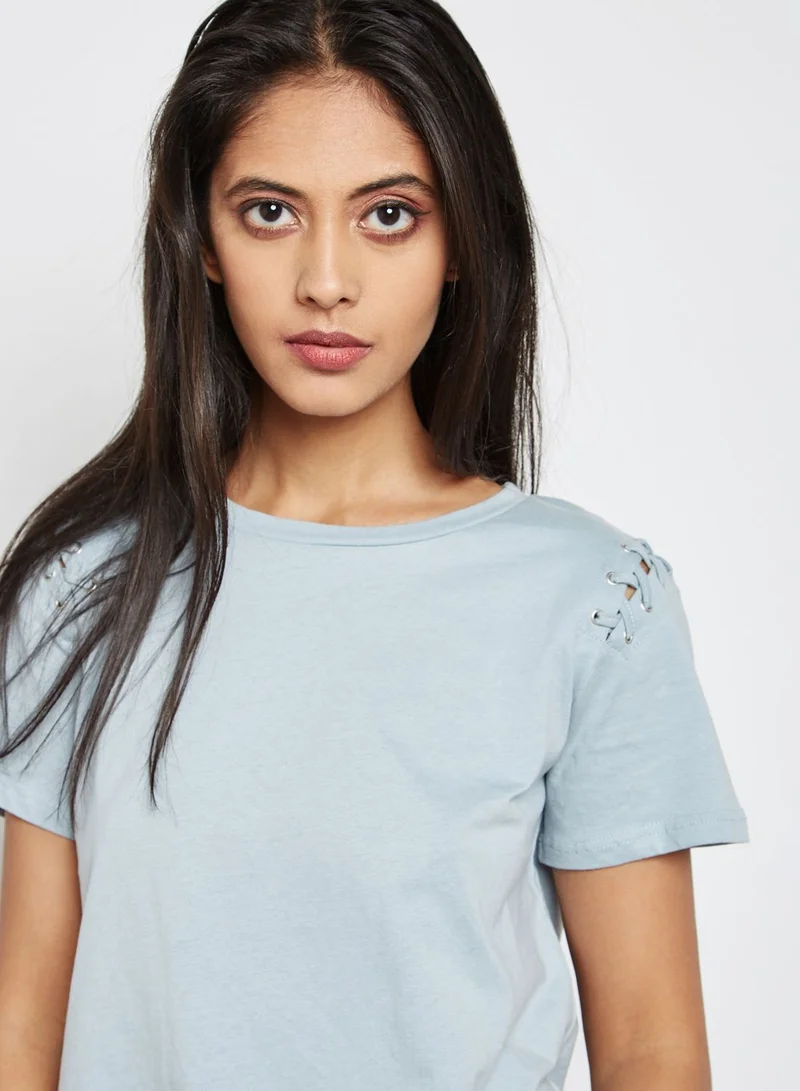 GLAMOROUS Embellished Detail T-Shirt