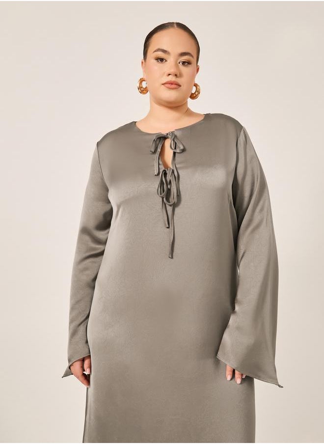 Styli Plus Size Textured Tie-Up Neck A-Line Maxi Dress  - Image 3