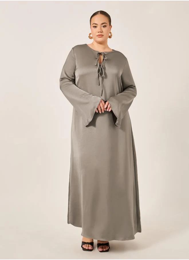 ستايلي Plus Size Textured Tie-Up Neck A-Line Maxi Dress