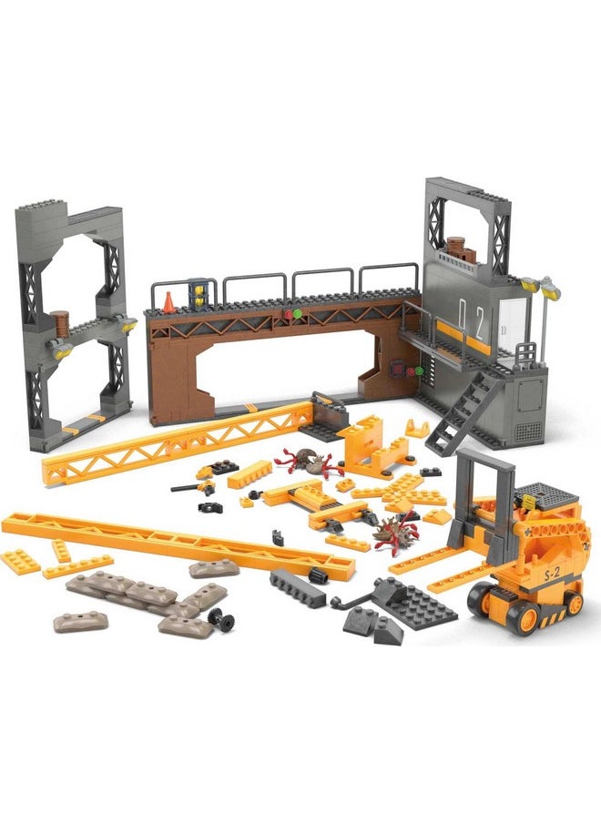 Mega Brands MEGA Halo Infinite Toys Building Set for Kids, Floodgate Firefight with 634 Pieces, 4 Poseable Micro Action Figures and Accessories, Toy Ideas  - Image 5