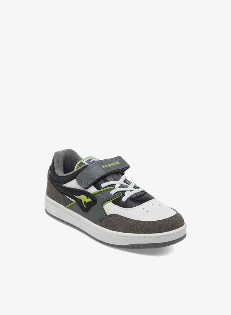 كانغاروس حذاء رياضي بناتي بشعار وحزام لاصق