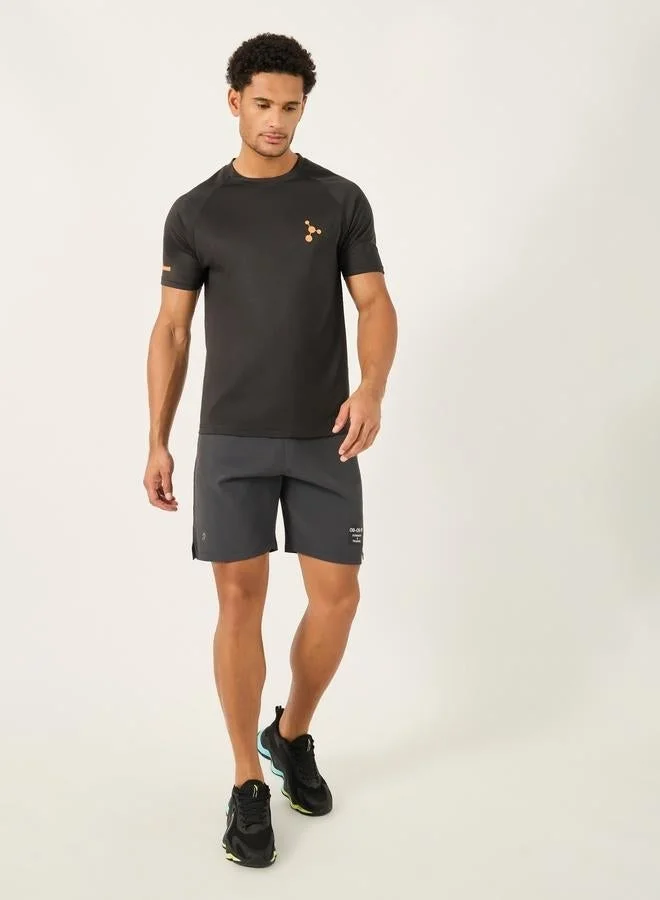 ستايلي اكتيف تي شيرت رياضي بطبعة نيون ونقاط دقيقة بقصة راجلان