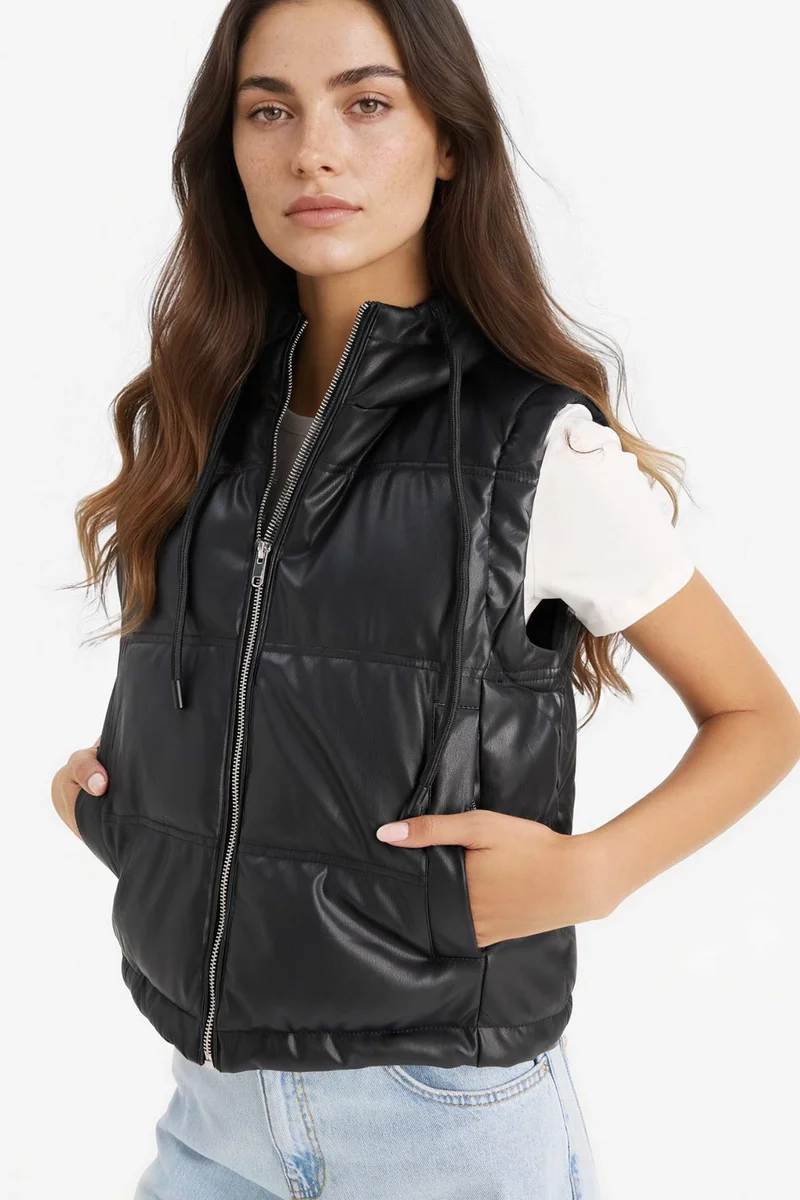 ديفاكتو Regular Fit Faux Leather Vest