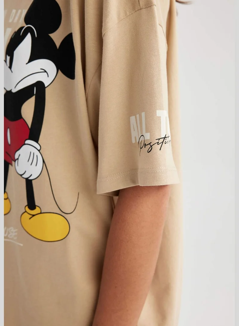 DeFacto Woman Disney Mickey & Minnie Licenced Oversize Fit Crew Neck Knitted Short Sleeve T-Shirt