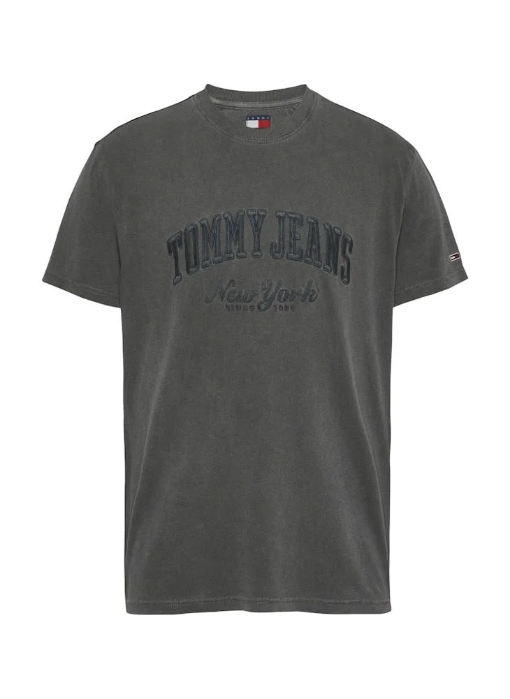 TOMMY JEANS Logo Print  Crew Neck T-Shirt