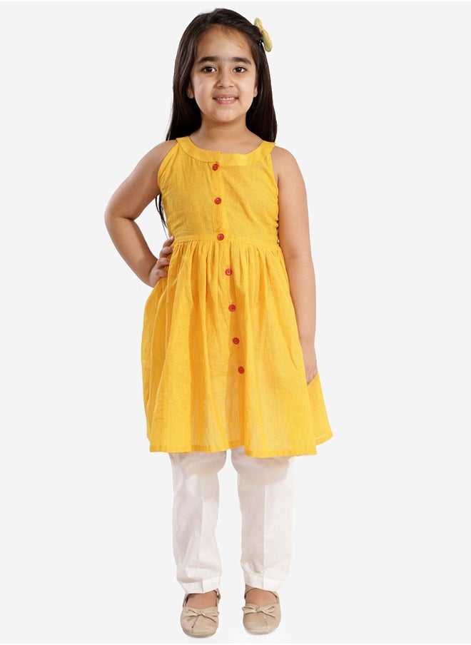 PRASHA - Girls Handloom Cotton Kurta And Straight Pant Set - Image 1