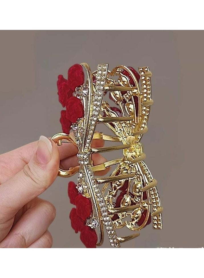 توكة شعر معدنية بتصميم فيونكة مرصعة باللؤلؤ والفصوص الكريستالية والورود الحمراء – مشبك شعر أنيق باللون الذهبي للسيدات والبنات - Image 2
