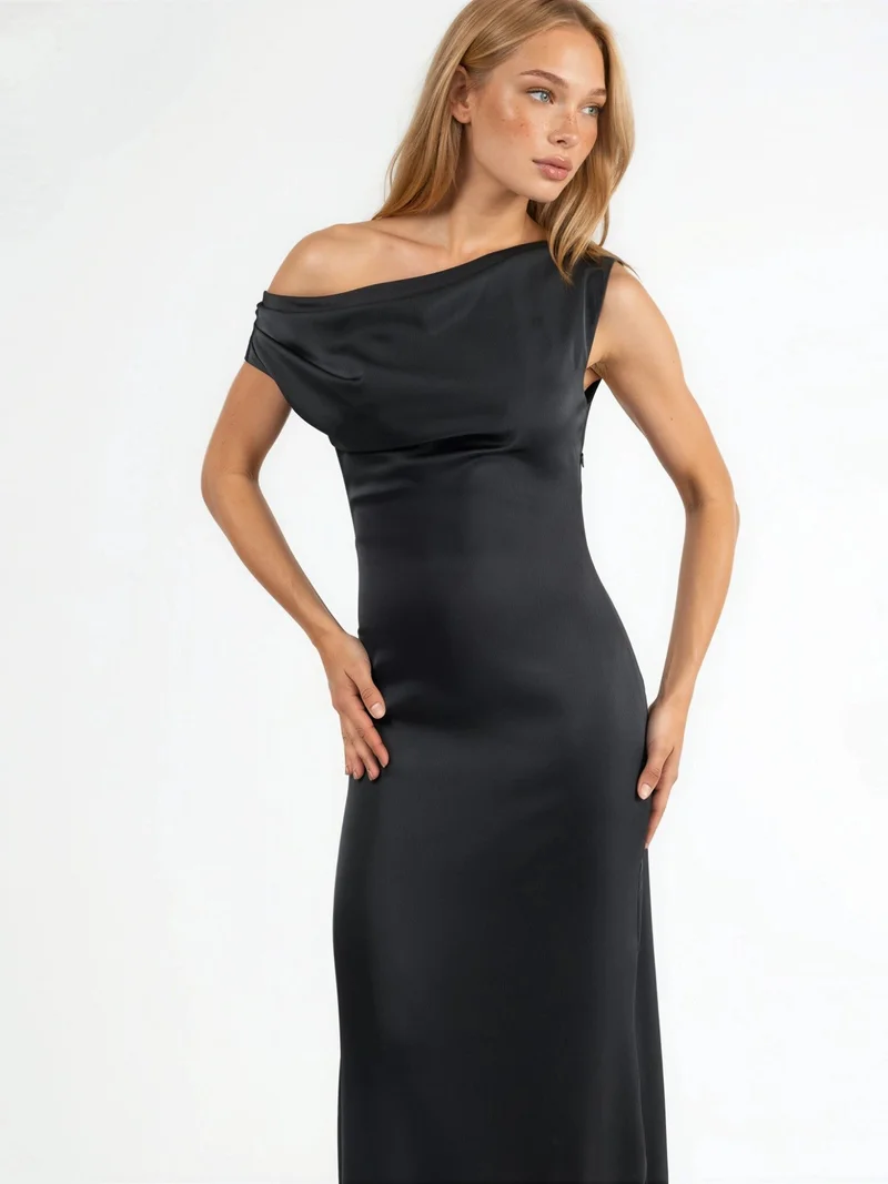 هيكاب Asymmetrical Collar Bodycon Satin Maxi Dress