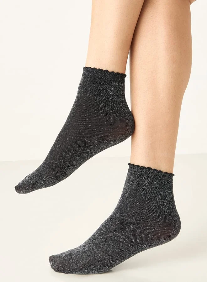 سيليست Textured Ankle Length Socks