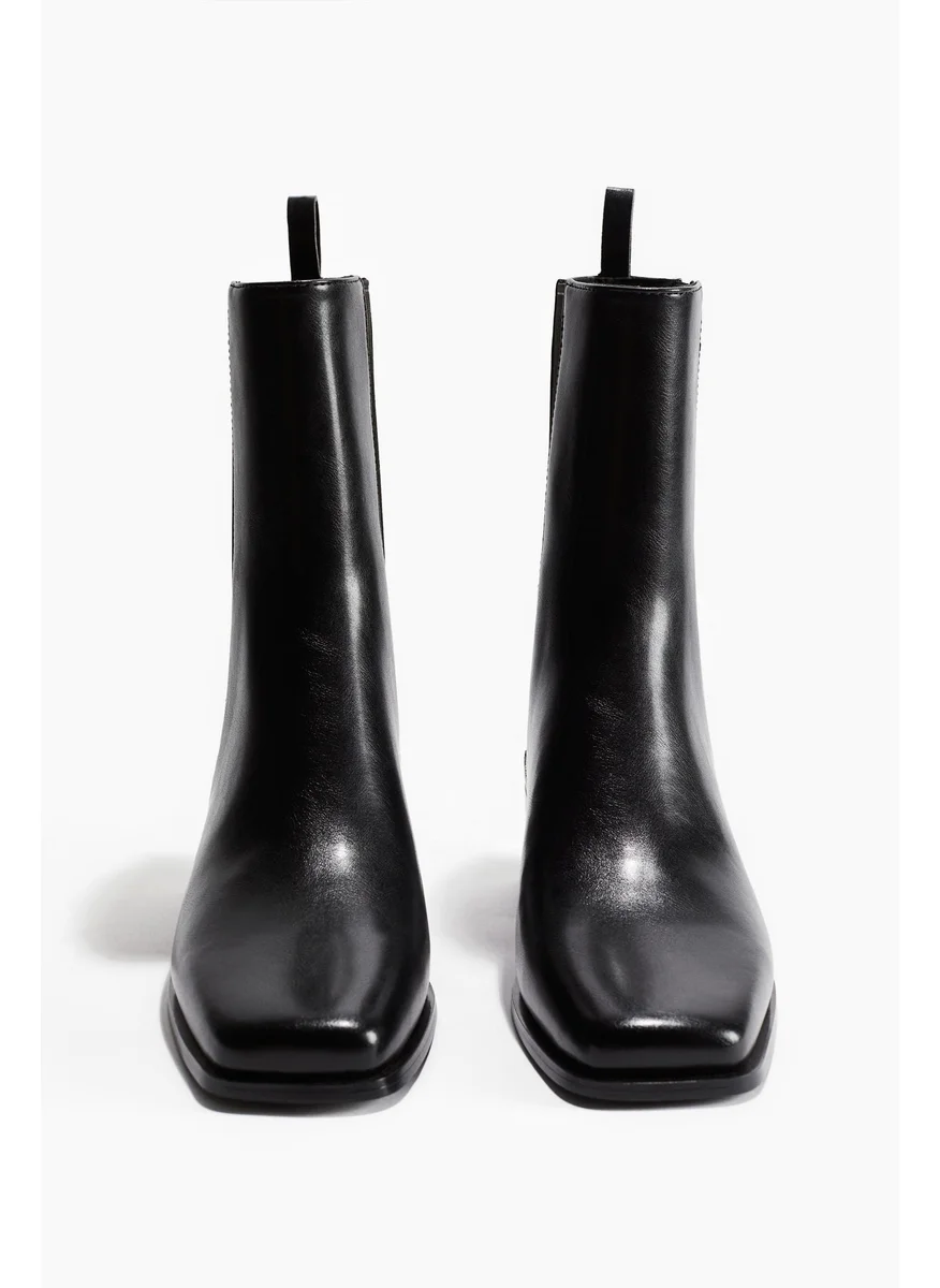 اتش اند ام Chelsea Boots