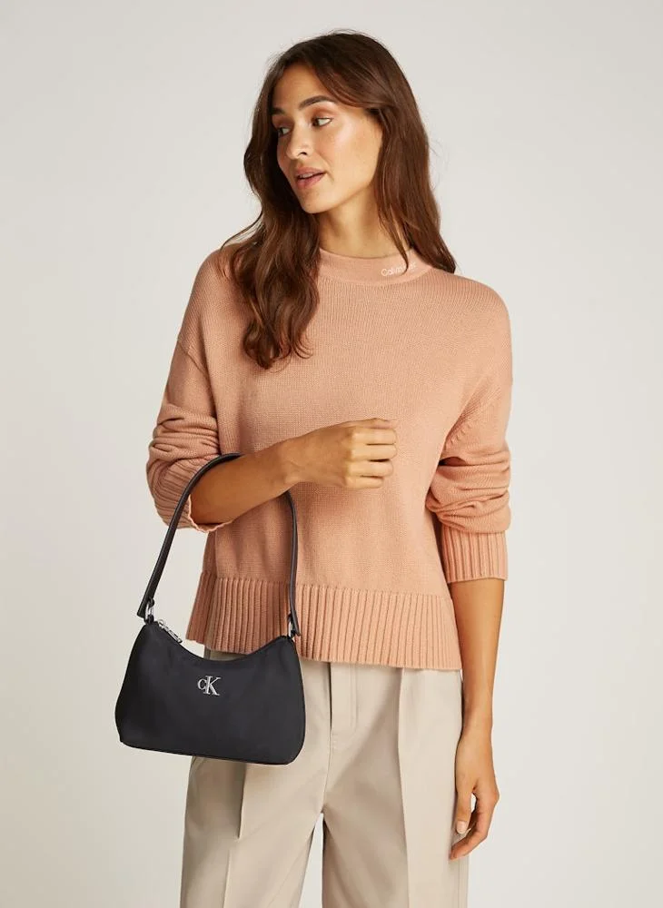 كالفن كلاين جينز Sleek Nylon Crossbody