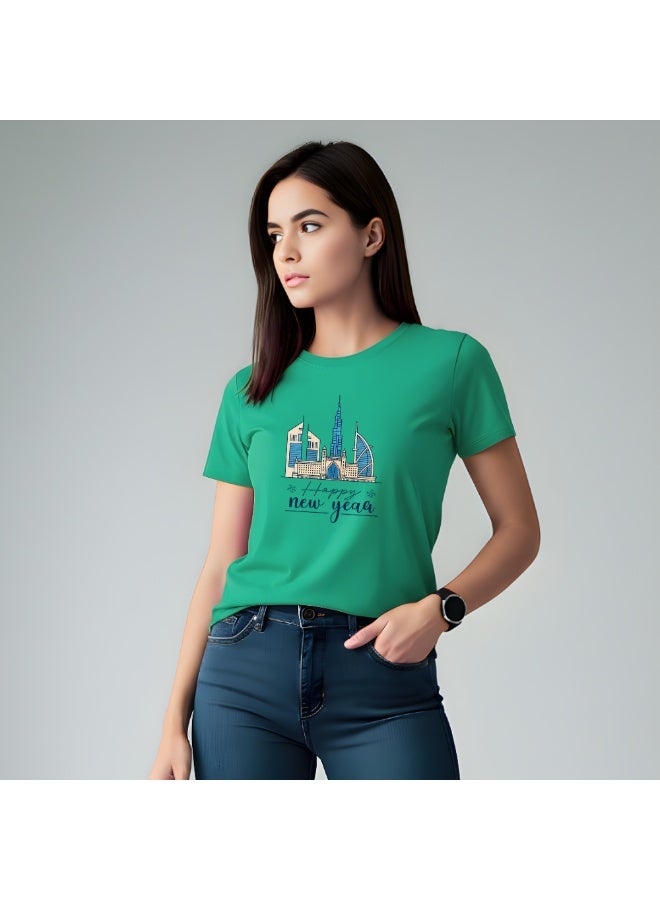 سنة جديدة سعيدة مع تصميم دبي تي شيرت نسائي - مزيج مثالي من الأزياء - هدية للعائلة والأصدقاء - Image 3