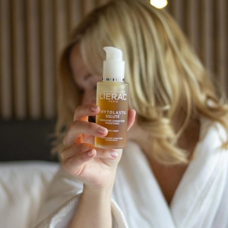 Lierac Phytolastil Stretch Mark Removal Serum - Firms Skin, Fades Cellulite, Diminishes Stretch Marks on Breasts, Abdomen, Hips and Thighs - Hydrating & Firming for All Skin Types - 75ml - Image 3