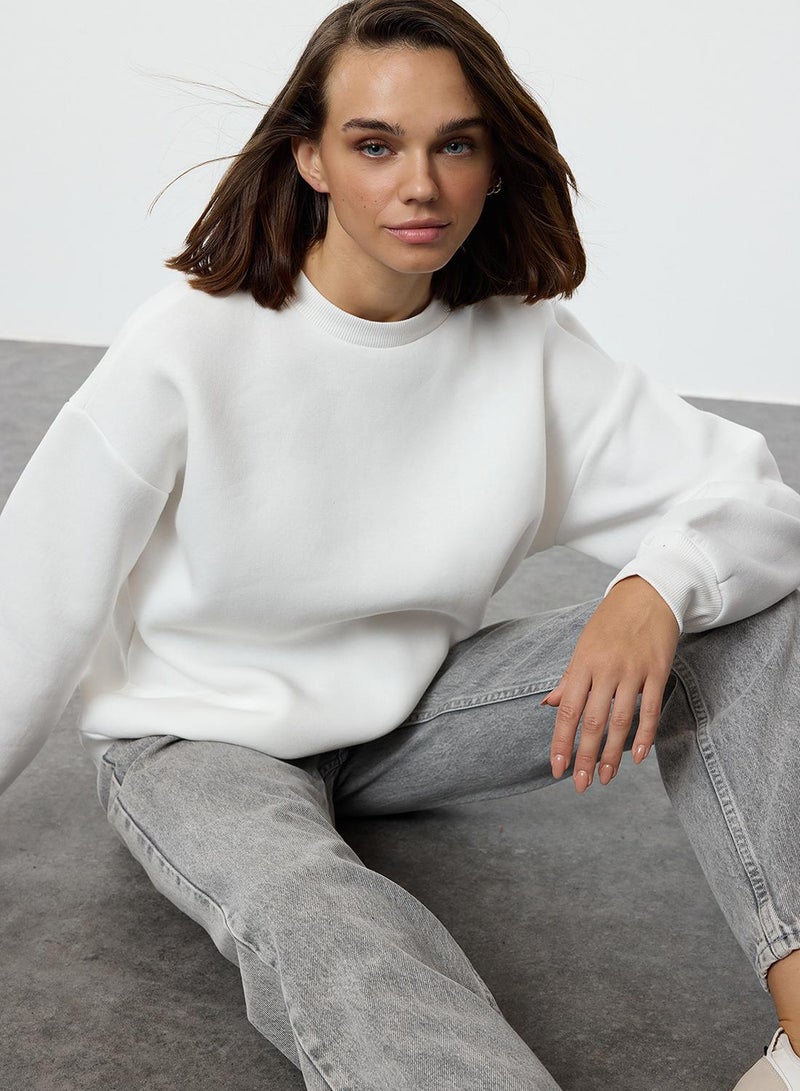 trendyol Ecru Oversize Crew Neck Fleece Thick Sweatshirt - - Image 1