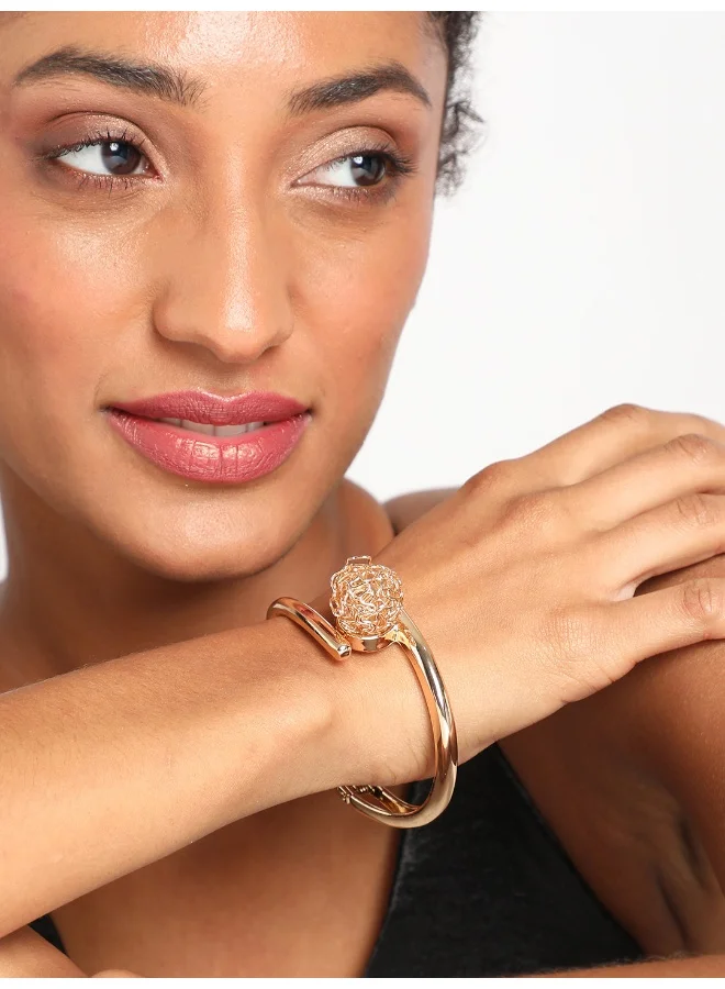 سوهي سوار مصمم مطلي بالذهب