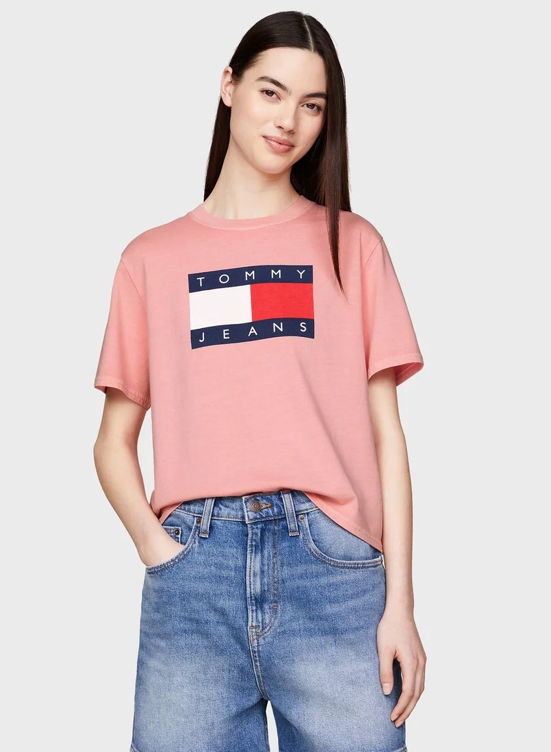 TOMMY JEANS Crew Neck Logo T-Shirt