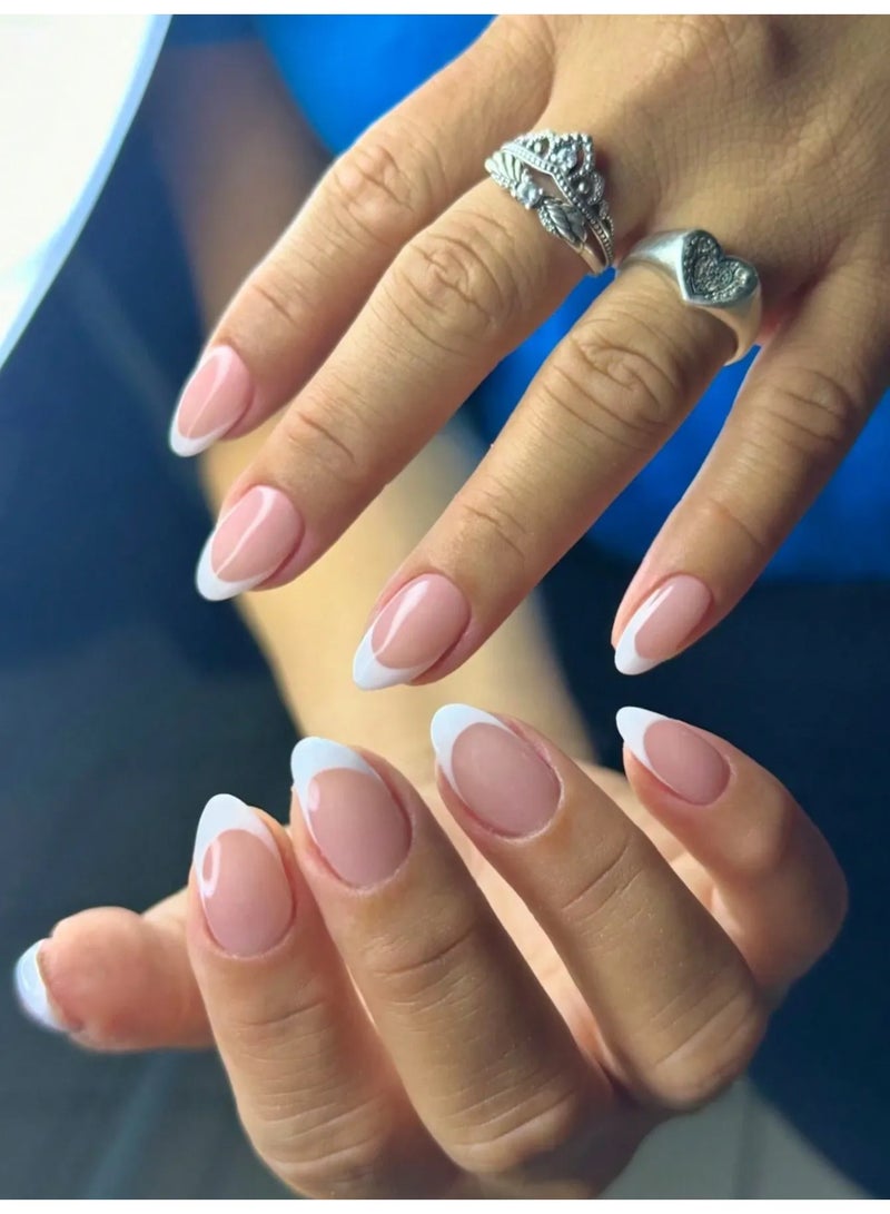 اظافر تركيب فرنسيه مزيفه بشكل لوزي تحتوي العلبه على 24 ظفر مع مبرد اظافر و صمغ - Image 1