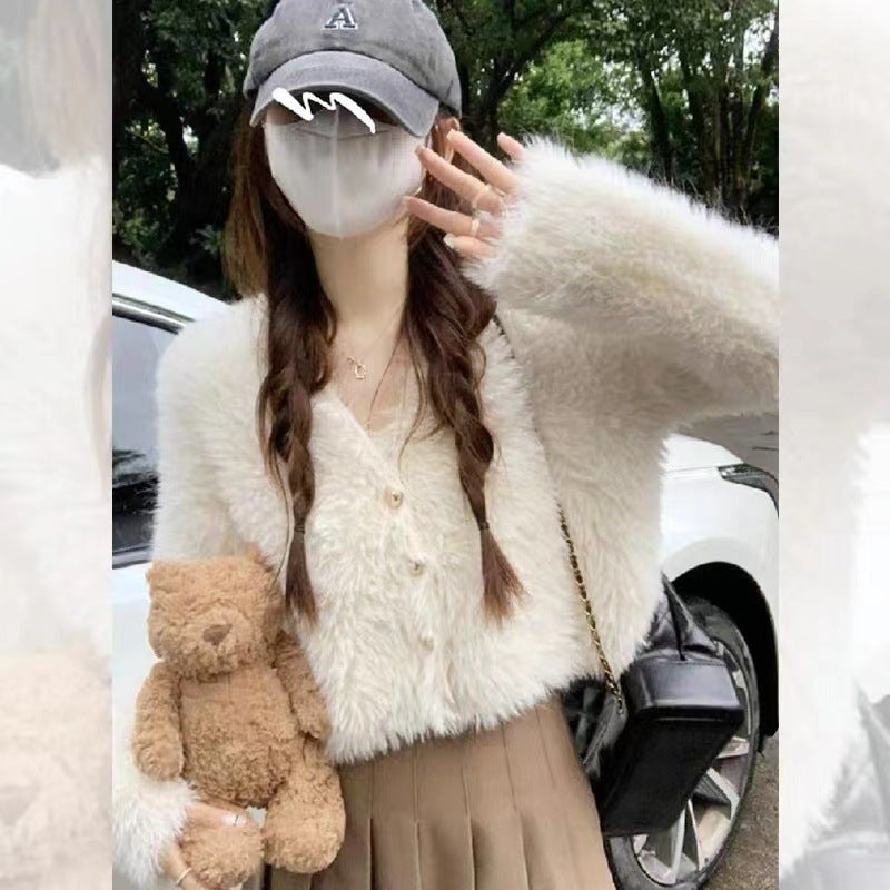High-grade soft glutinous plush short V-neck sweater women's autumn and winter gentle top Korean style thickened winter sweater - Image 3