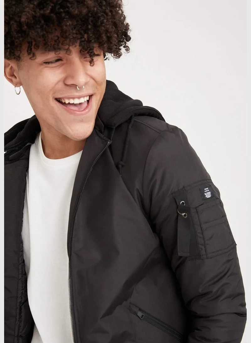 ديفاكتو Slim Fit Bomber Hoodie