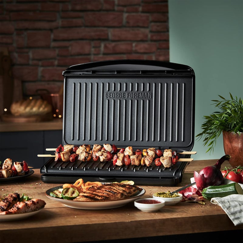 George Foreman شواية جورج فورمان الكهربائية الكبيرة 2400 واط صانعة السندويشات غير لاصقة صحية صينية شواء لوح بانيني باربكيو توفير الطاقة تخزين عمودي سهل التنظيف صينية تنقيط سوداء 25820 - Image 5