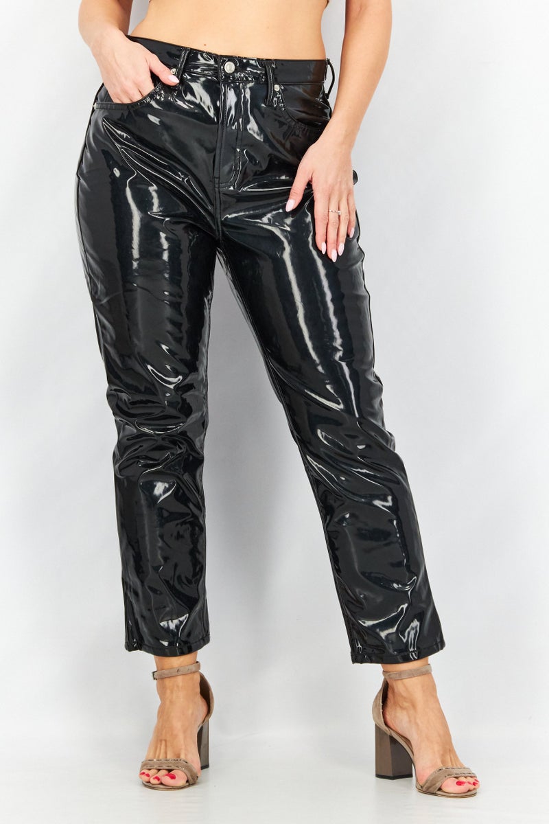 TOPSHOP بنطلون نسائي بتصميم عادي من الفينيل المنقوش، أسود - Image 1