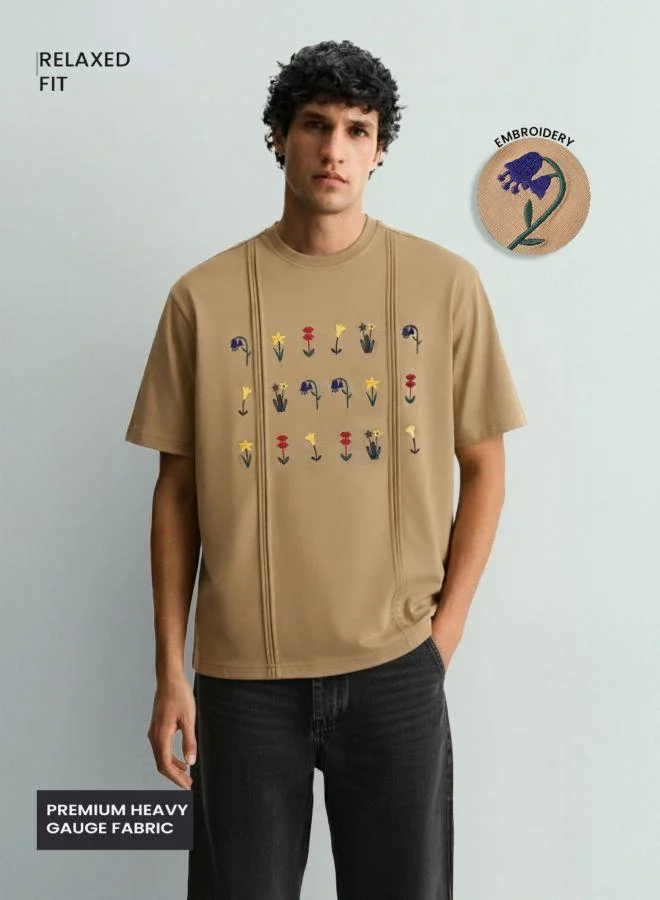 The Indian Garage Co Men Relaxed Fit Embroidered Crew Neck Half Sleeves T-Shirt