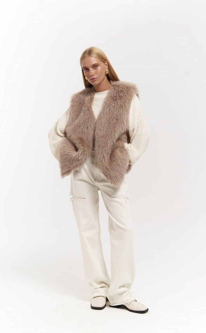 Mai Collection Plush Mink Vest  - Image 4