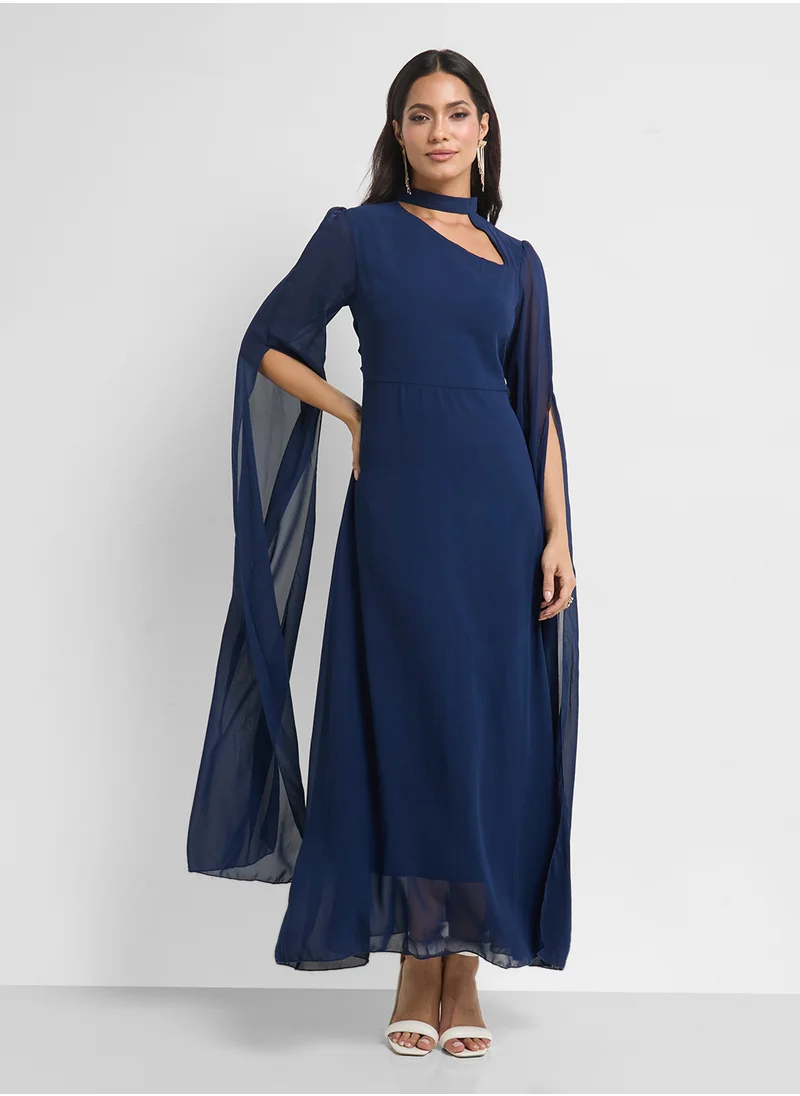 خزانة Dress With Exaggerated Sleeves