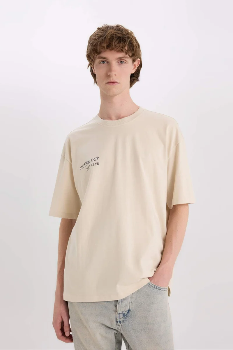 ديفاكتو Oversize Crew Neck Back Printed T-Shirt