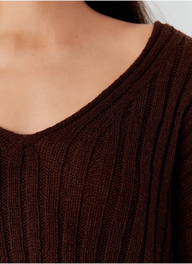 trendyol Brown Wool Wide Fit Crop Basic Knitwear Sweater TWOAW23KZ01844  - Image 4