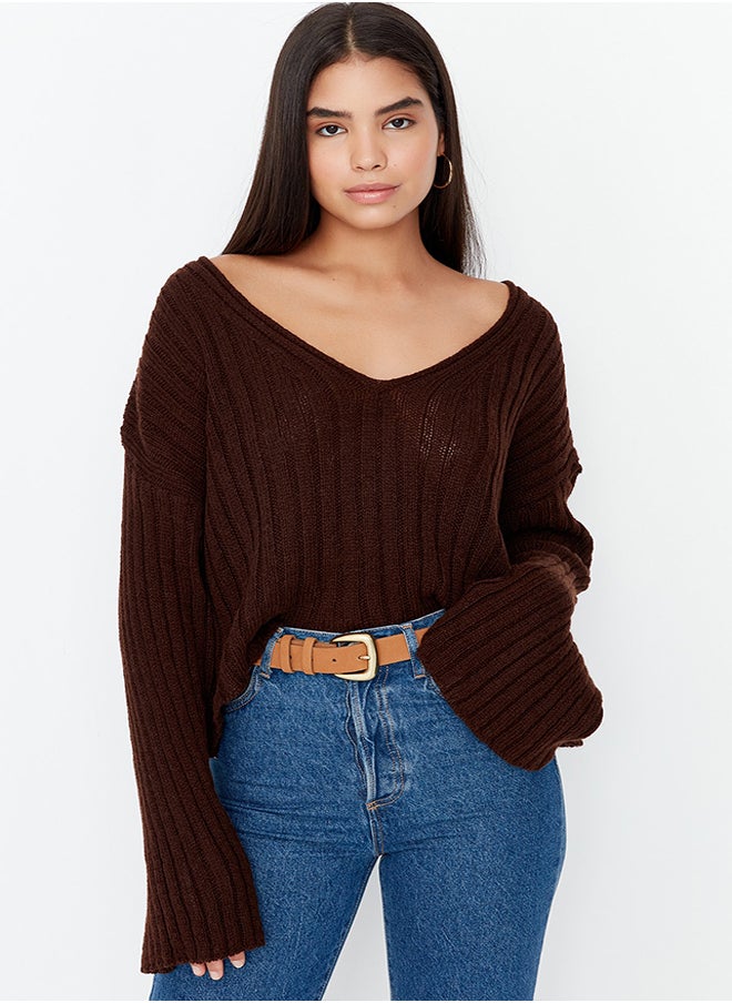 trendyol Brown Wool Wide Fit Crop Basic Knitwear Sweater TWOAW23KZ01844  - Image 1